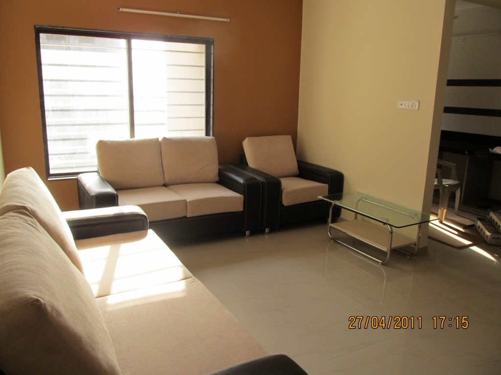 hall - 3 bhk flat in rajkot 